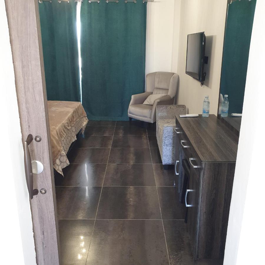 Ahoy Deluxe Apts Lägenhet Ayia Napa Exteriör bild